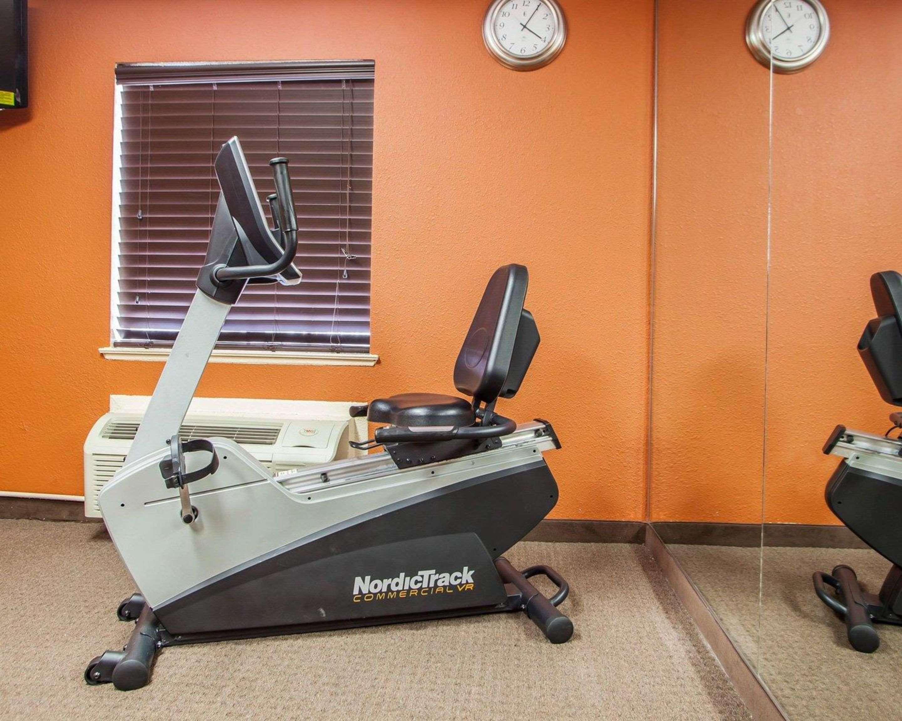 Quality Airport Inn 2*