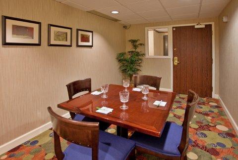 Quality Airport Inn